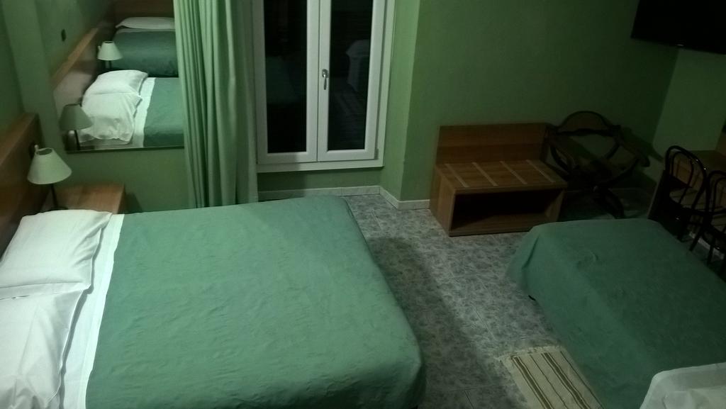 Hotel Del Sole Milan Room photo